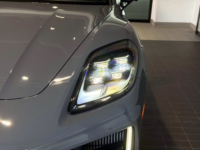 2026 Porsche Panamera 4
