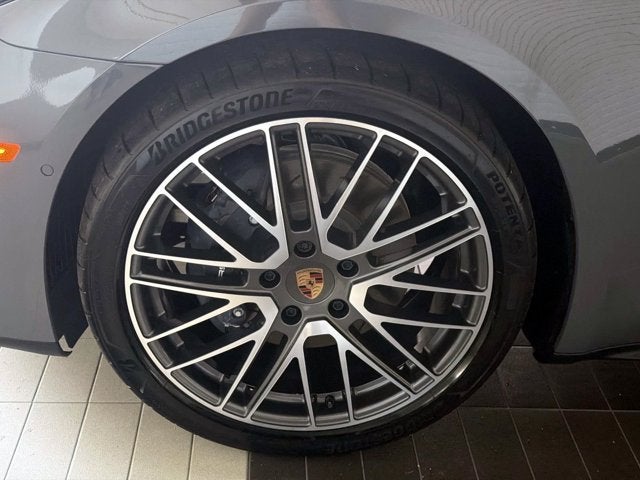 2026 Porsche Panamera 4