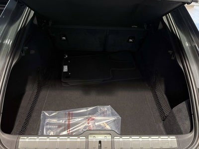 2026 Porsche Panamera 4