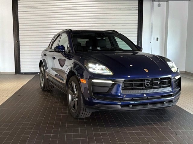 2026 Porsche Macan Base