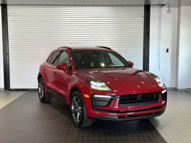 2026 Porsche Macan Base