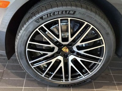 2026 Porsche Macan Base