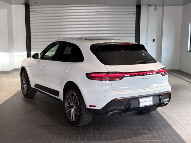 2026 Porsche Macan Base