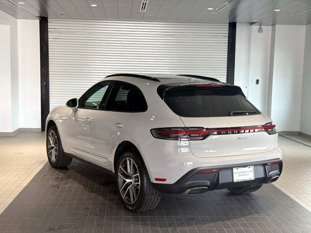 2026 Porsche Macan Base