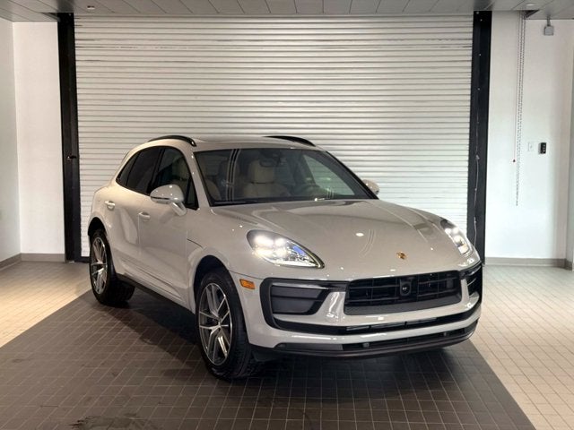 2026 Porsche Macan Base
