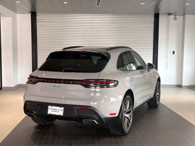 2026 Porsche Macan Base