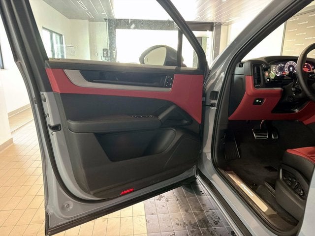 2026 Porsche Cayenne Base