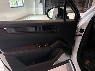 2026 Porsche Cayenne GTS