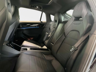 2025 Porsche Panamera 4