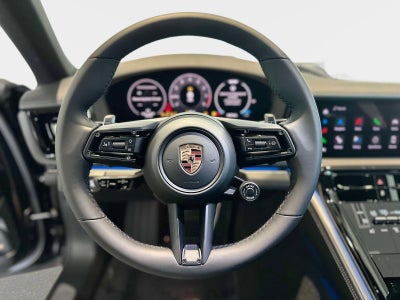 2025 Porsche Panamera 4