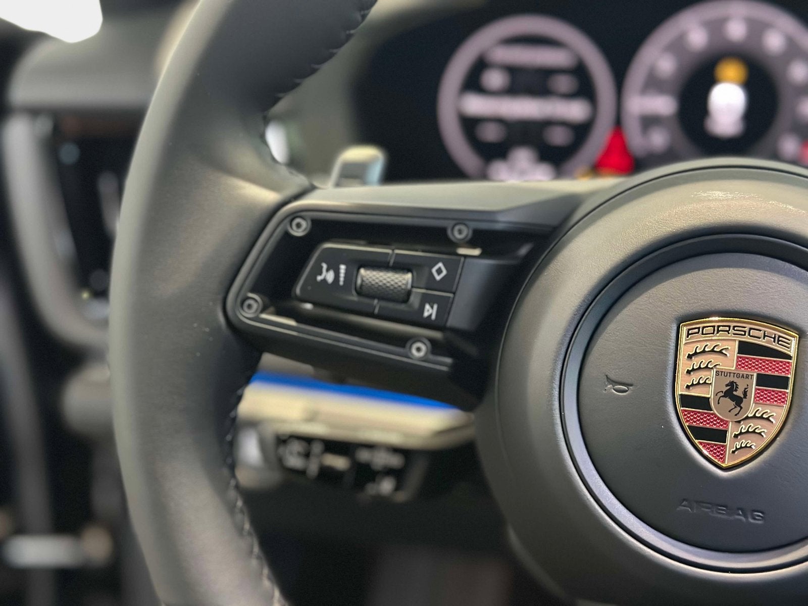 2025 Porsche Panamera 4