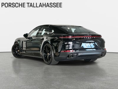 2025 Porsche Panamera 4