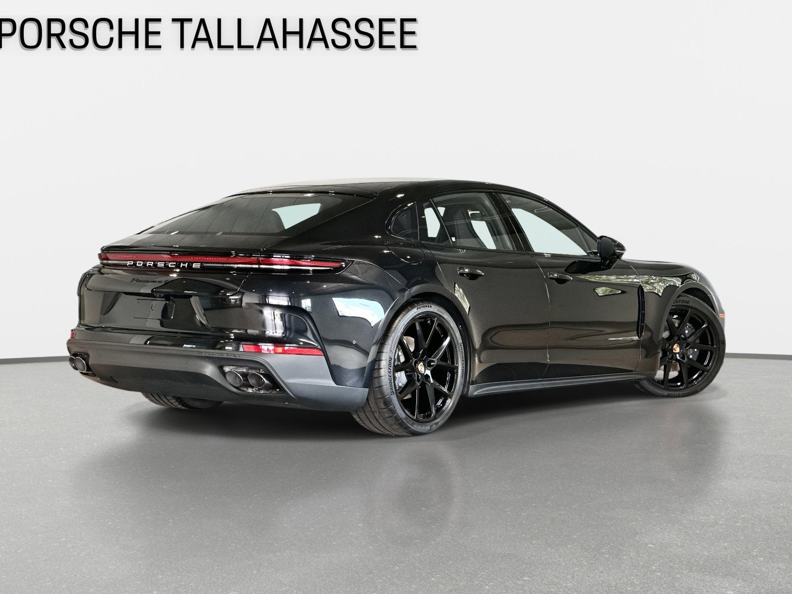 2025 Porsche Panamera 4