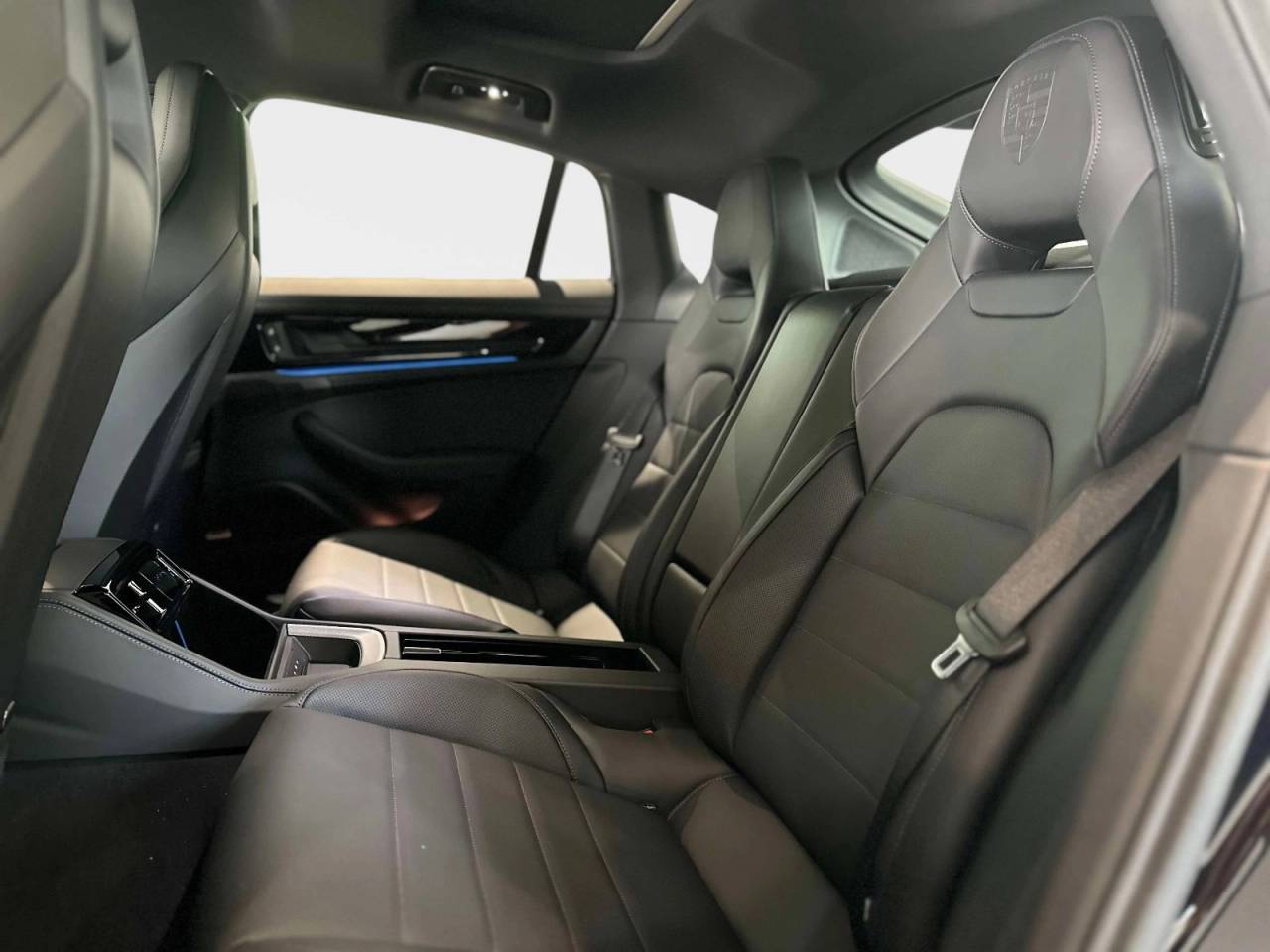 2025 Porsche Panamera 4