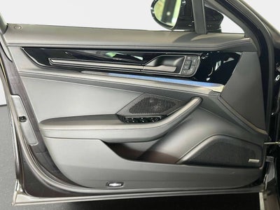 2025 Porsche Panamera 4