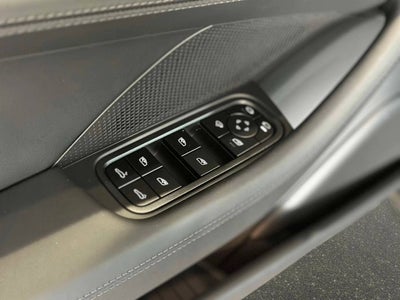 2025 Porsche Panamera 4