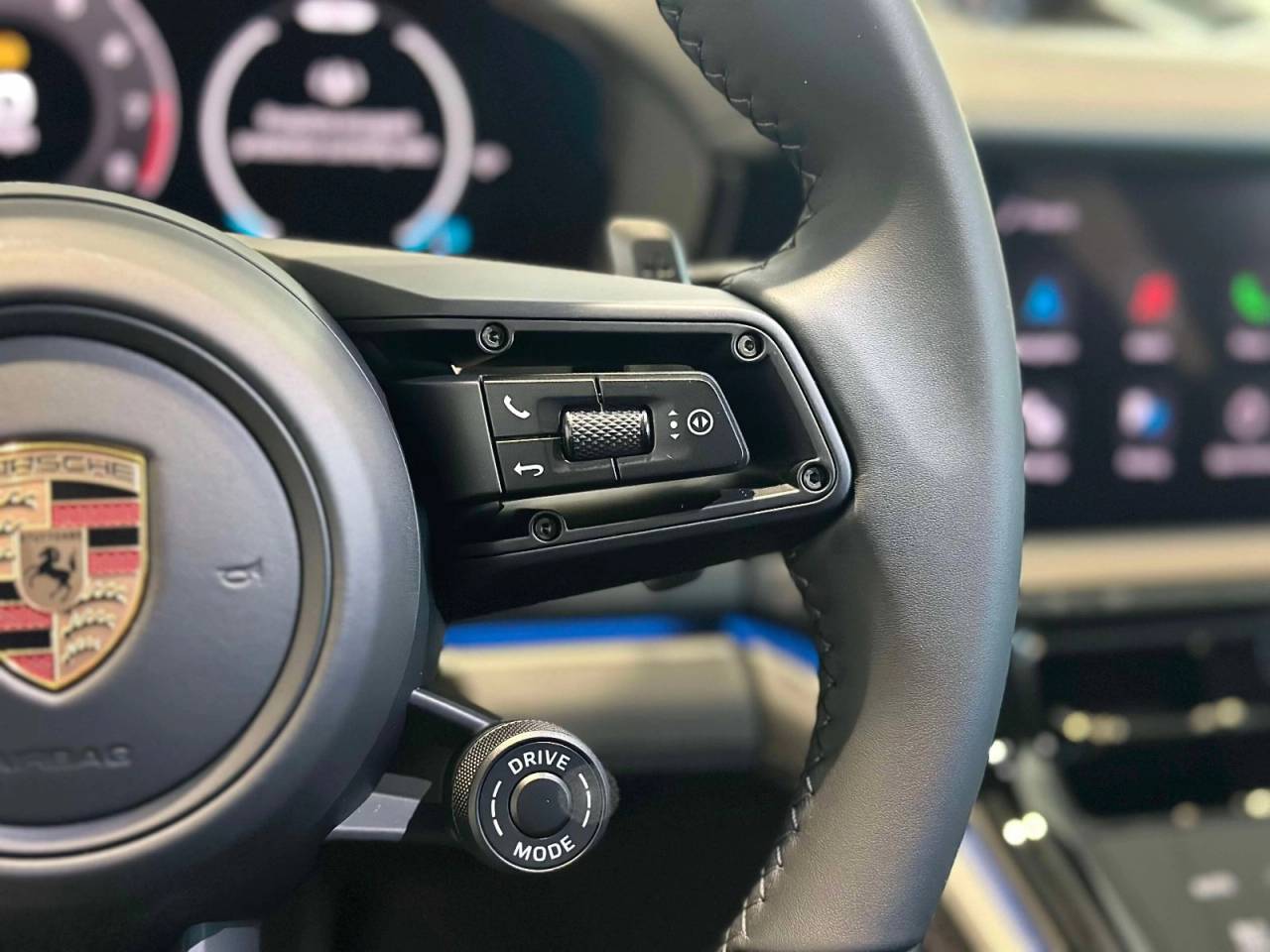 2025 Porsche Panamera 4