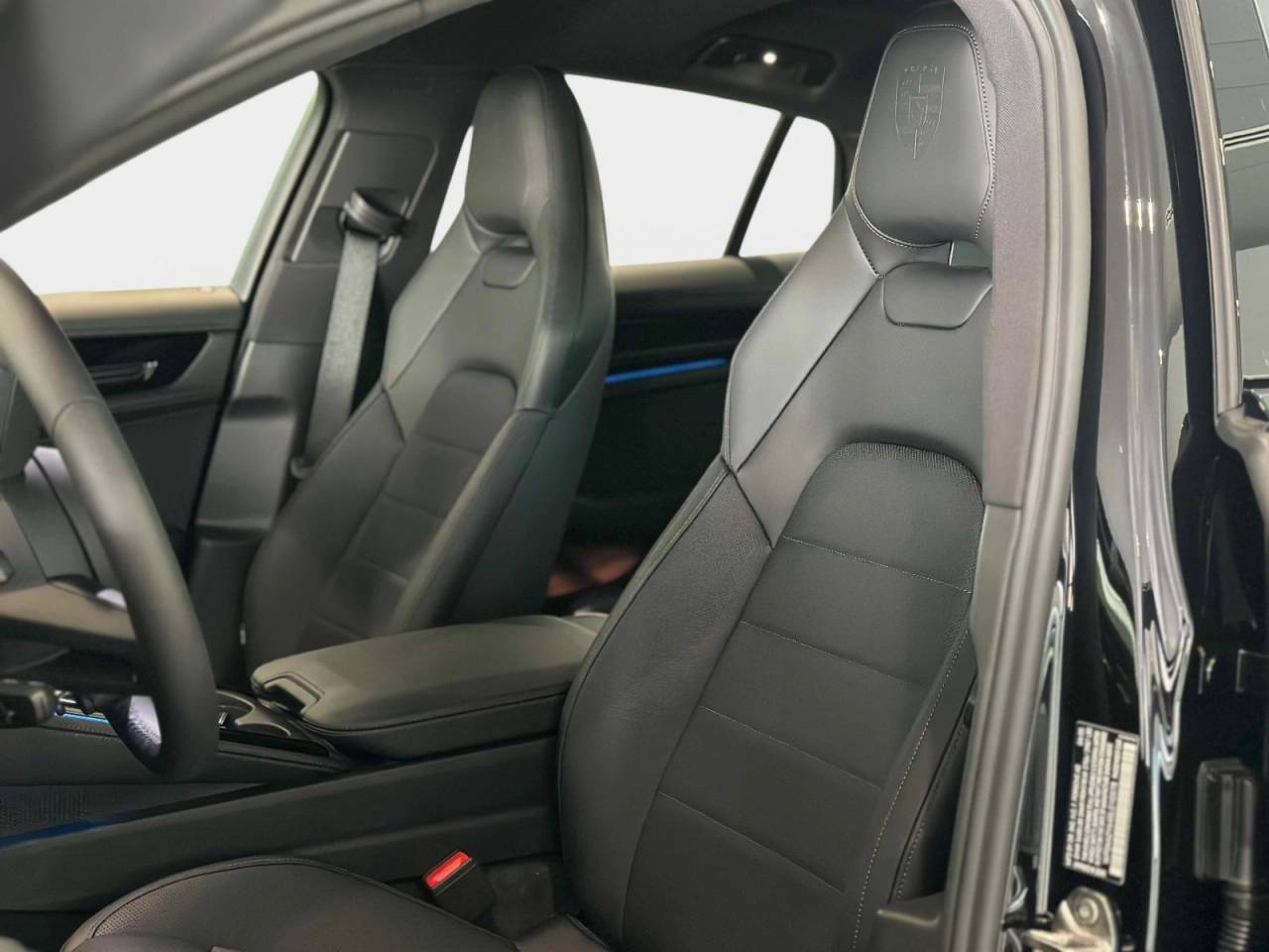 2025 Porsche Panamera 4