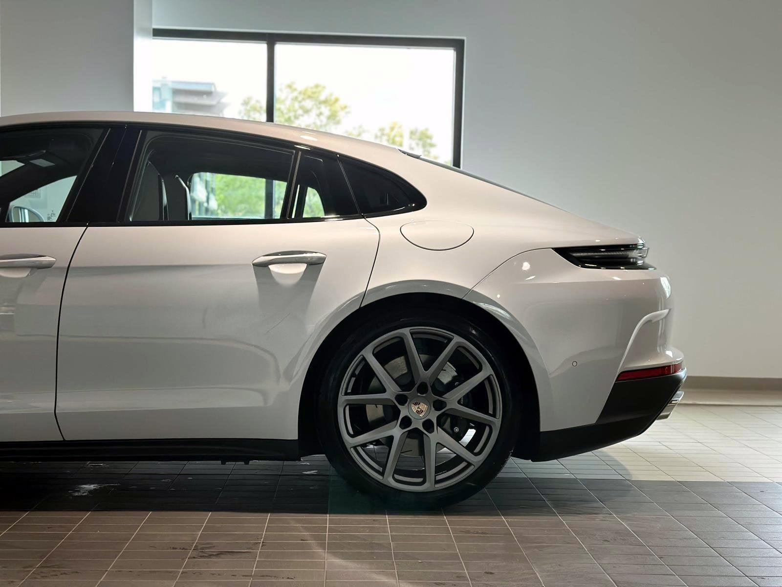 2026 Porsche Panamera 4 E-Hybrid