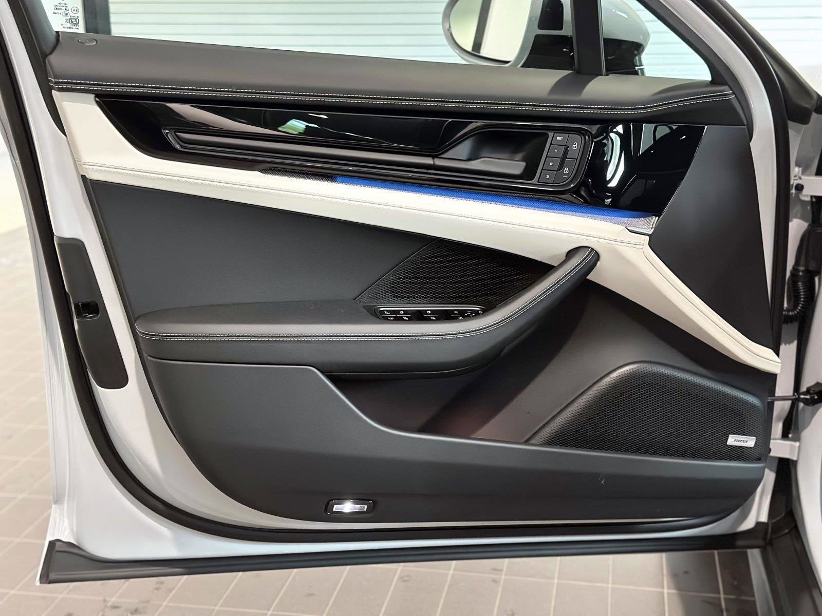 2026 Porsche Panamera 4 E-Hybrid