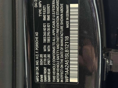 2025 Porsche Macan Base