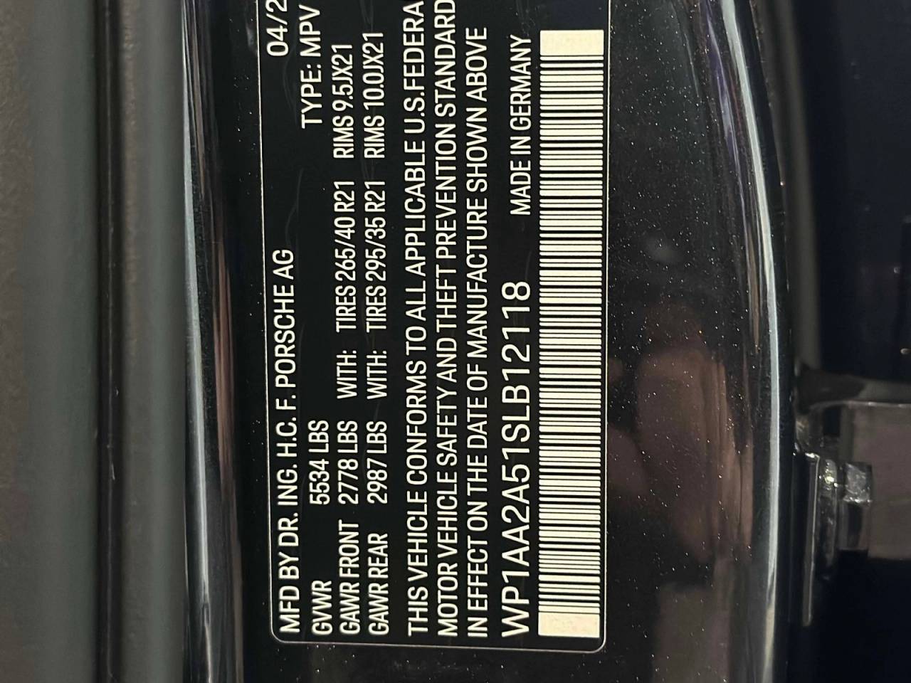 2025 Porsche Macan Base