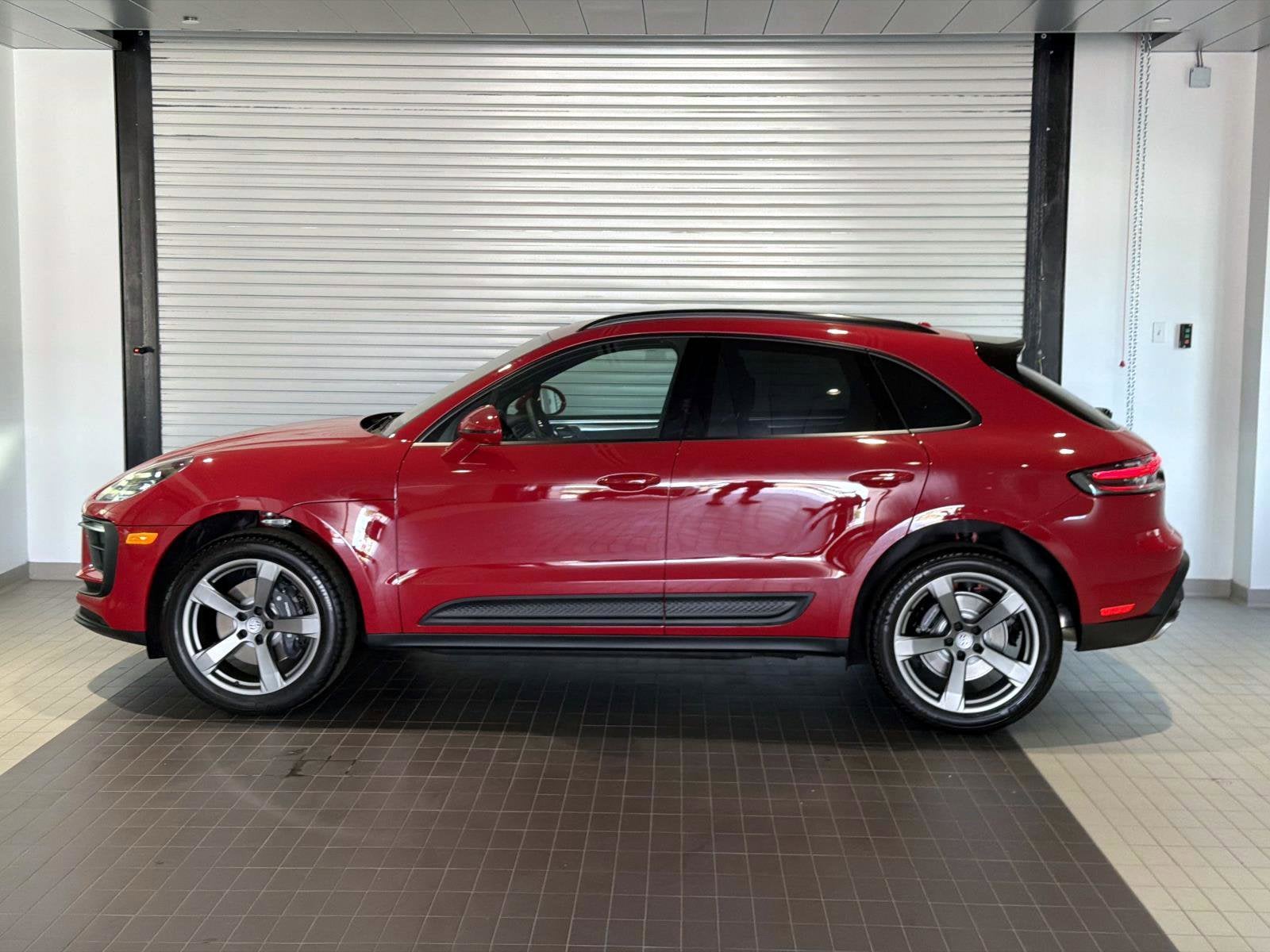 2026 Porsche Macan Base