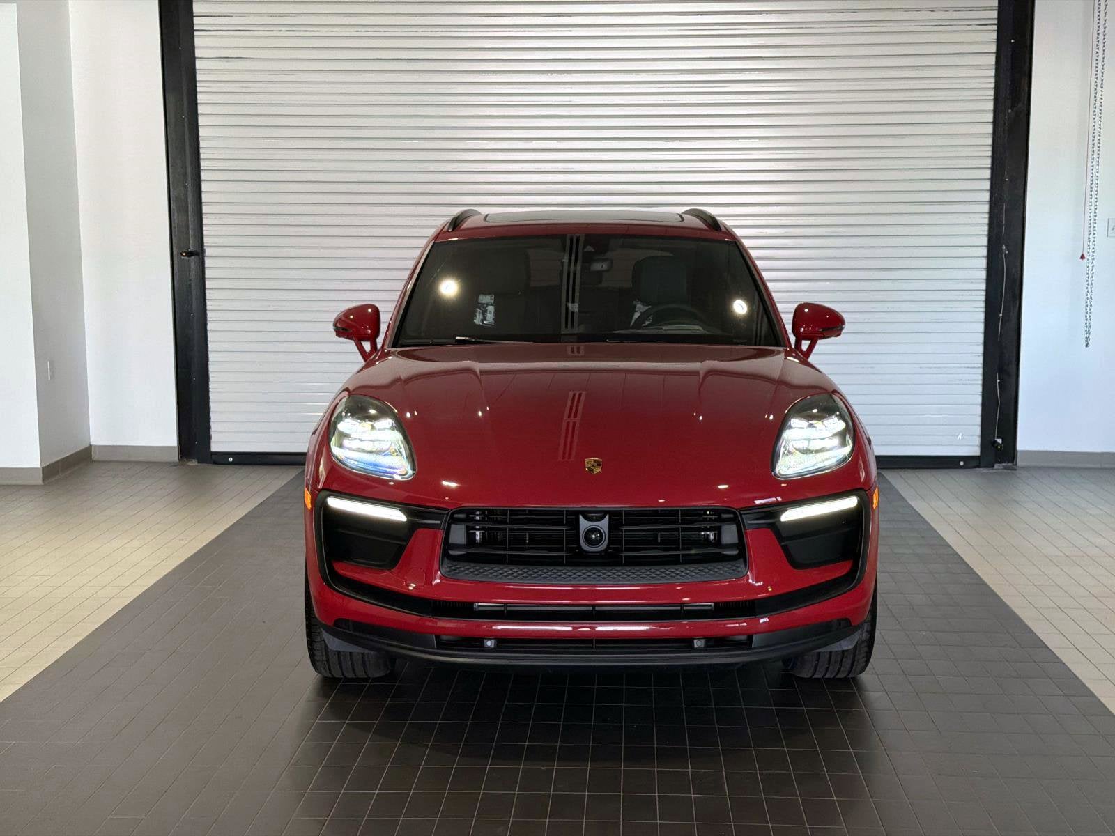 2026 Porsche Macan Base