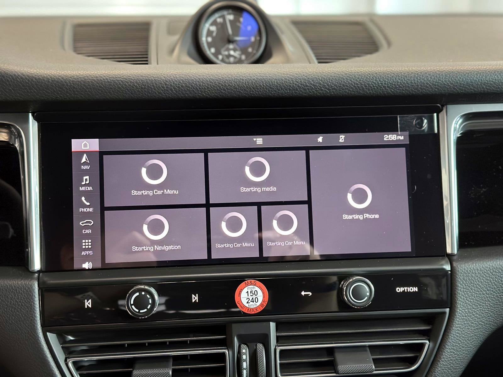 2026 Porsche Macan Base