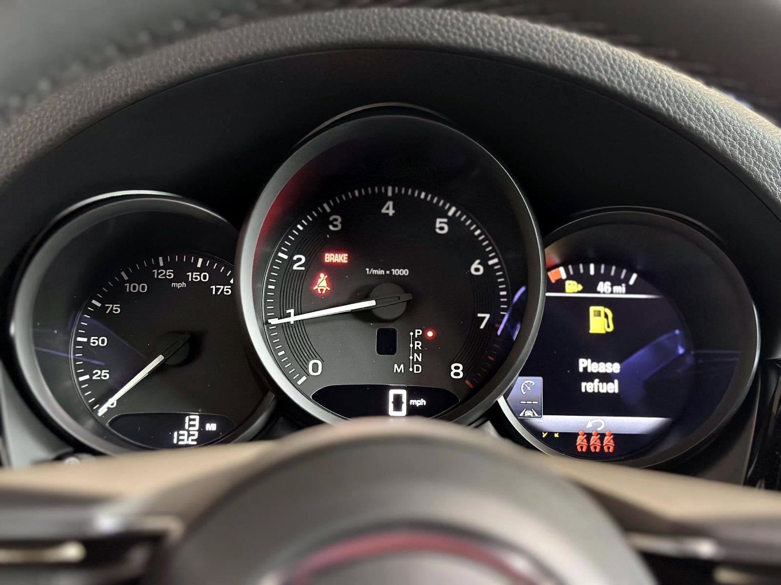 2026 Porsche Macan Base