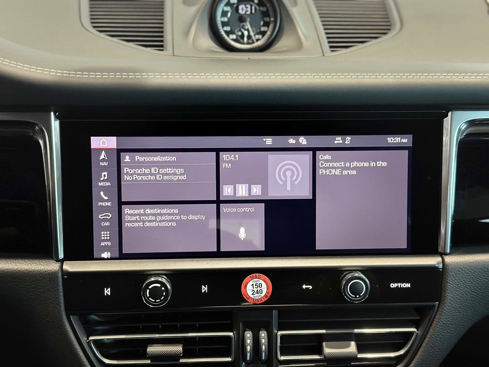 2025 Porsche Macan T