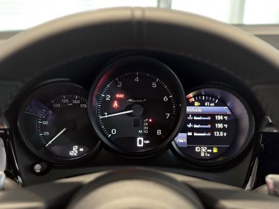 2025 Porsche Macan T