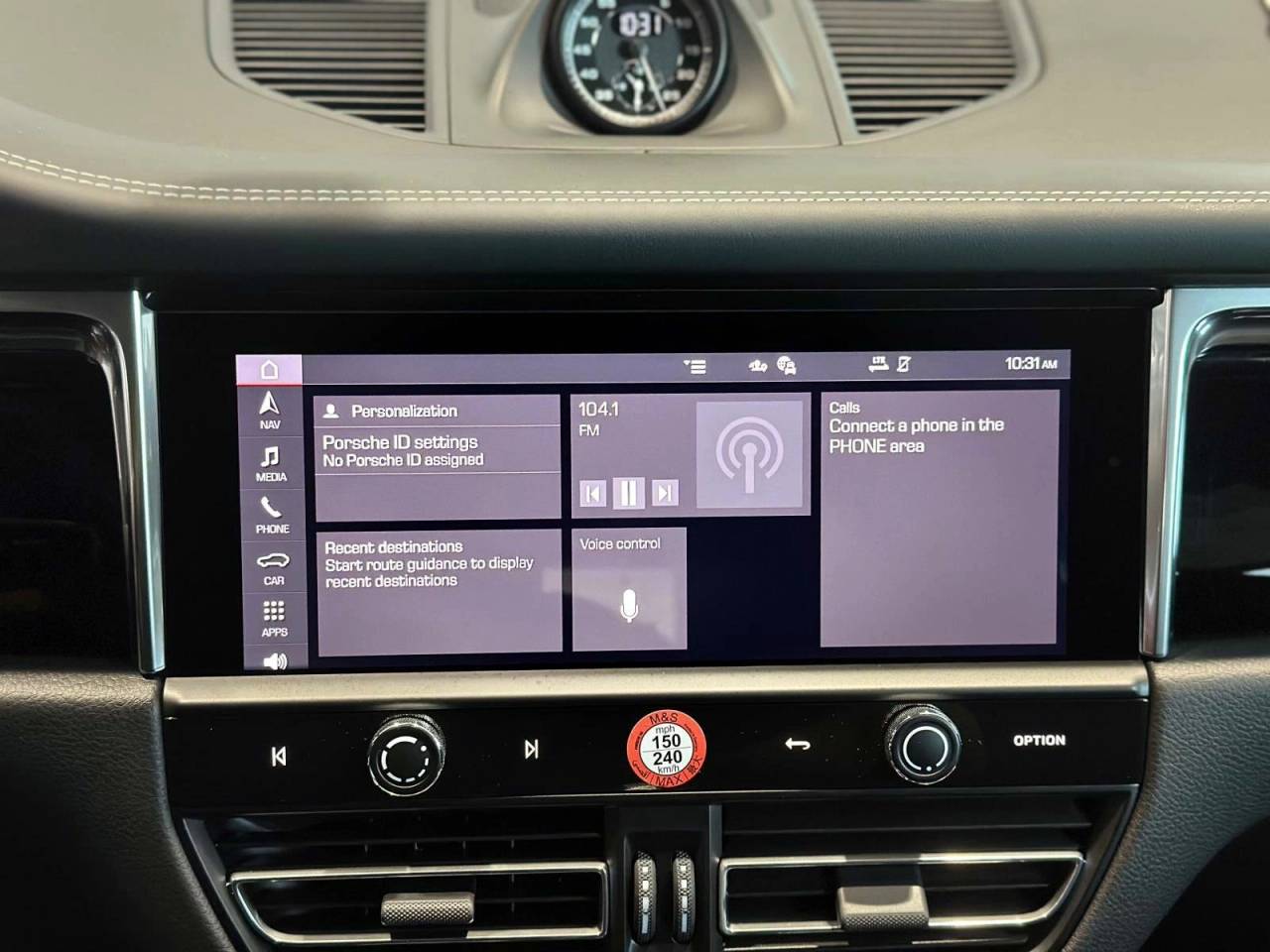 2025 Porsche Macan T