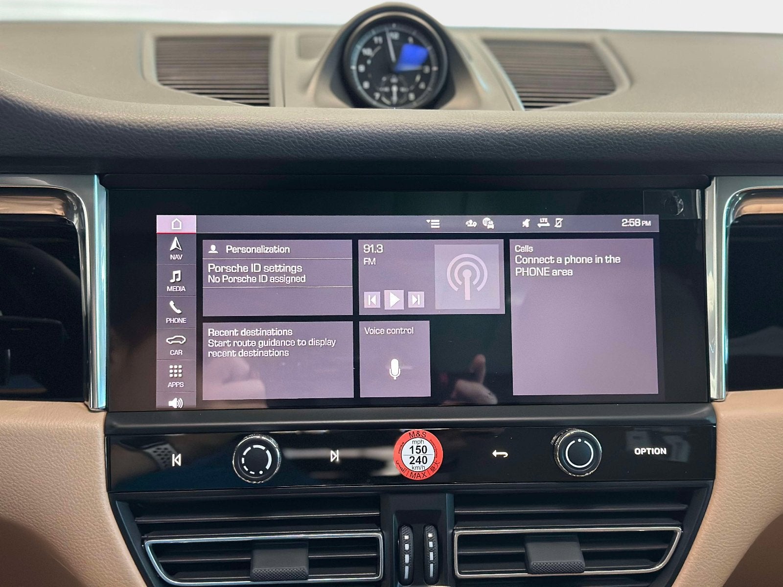 2026 Porsche Macan Base