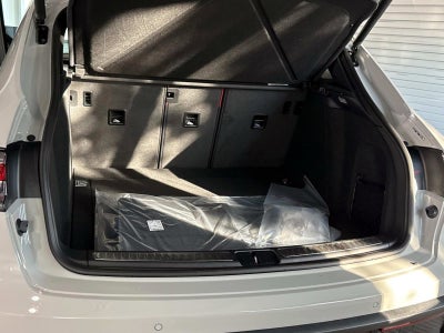 2026 Porsche Macan T