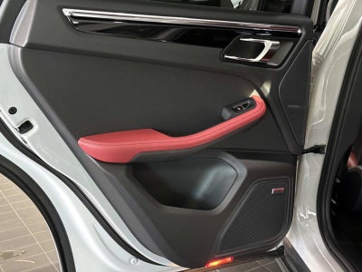 2026 Porsche Macan T