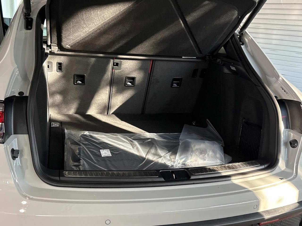 2026 Porsche Macan T