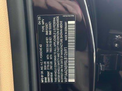 2025 Porsche Macan Base