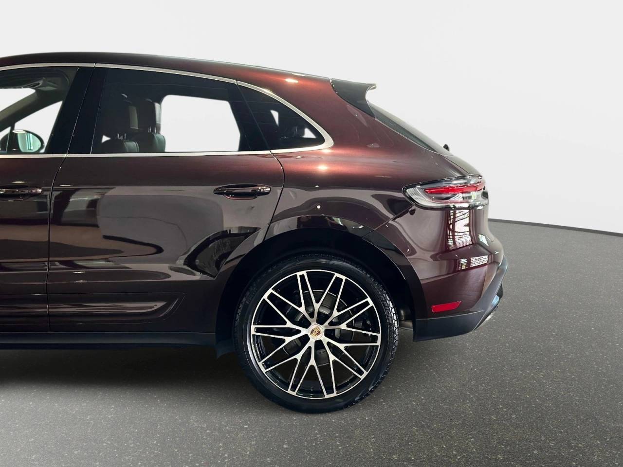 2025 Porsche Macan Base