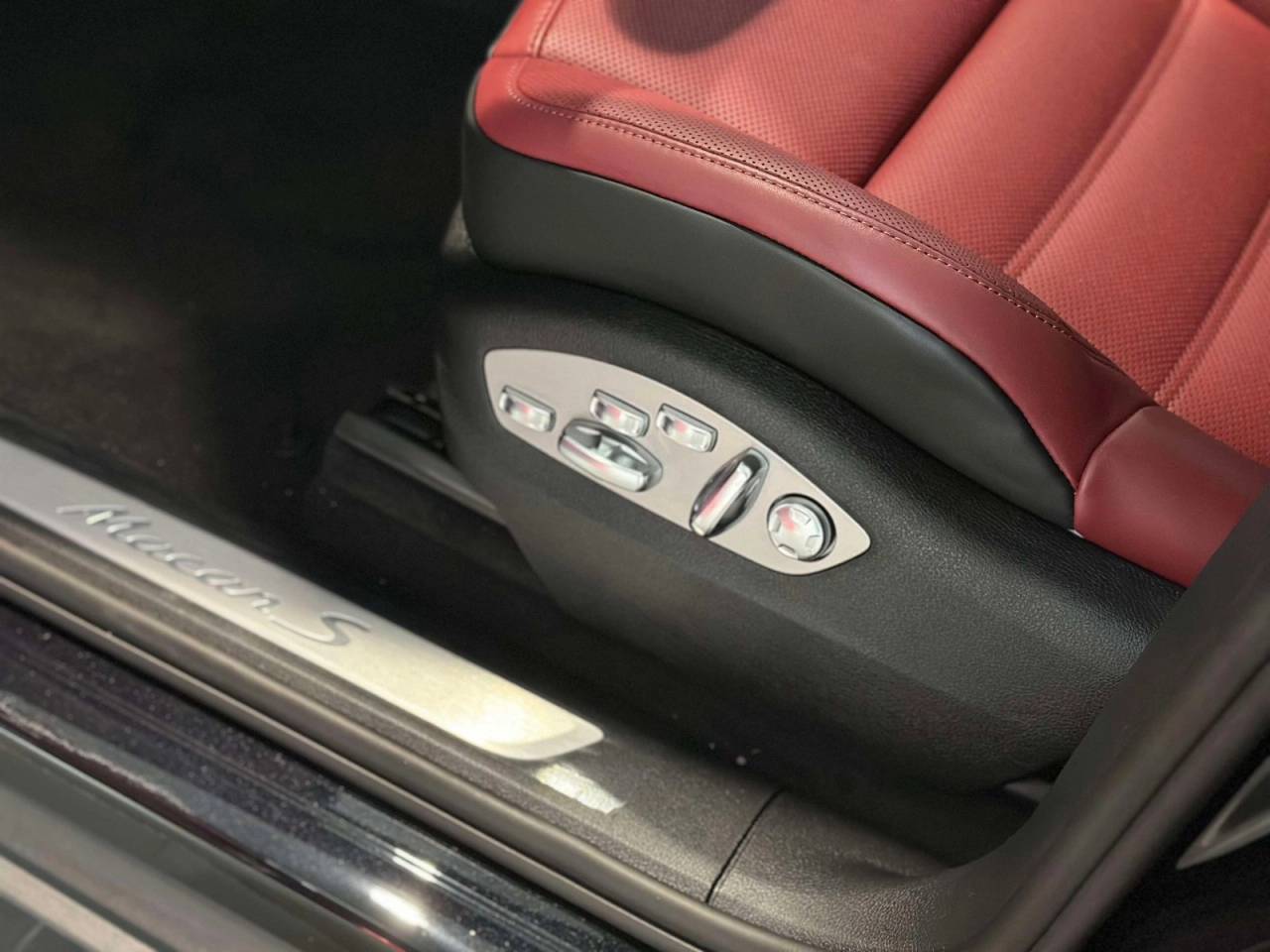 2026 Porsche Macan S