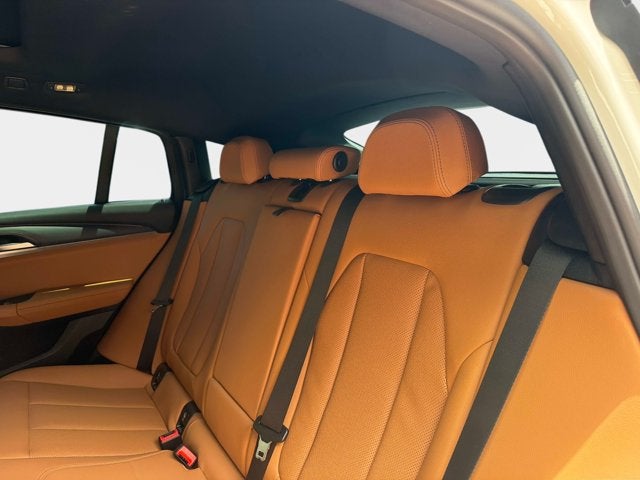 2025 BMW X4 xDrive30i