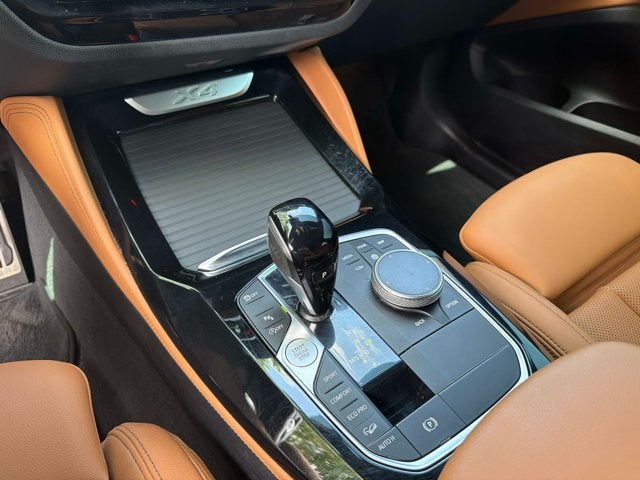 2025 BMW X4 xDrive30i