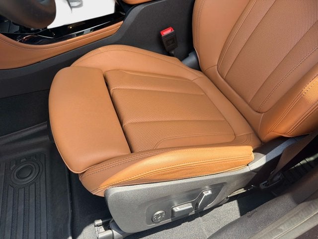 2025 BMW X4 xDrive30i