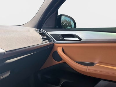 2025 BMW X4 xDrive30i