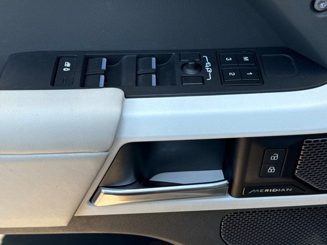 2023 Land Rover Defender S