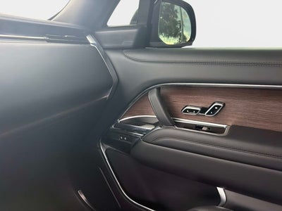 2025 Land Rover Range Rover SE