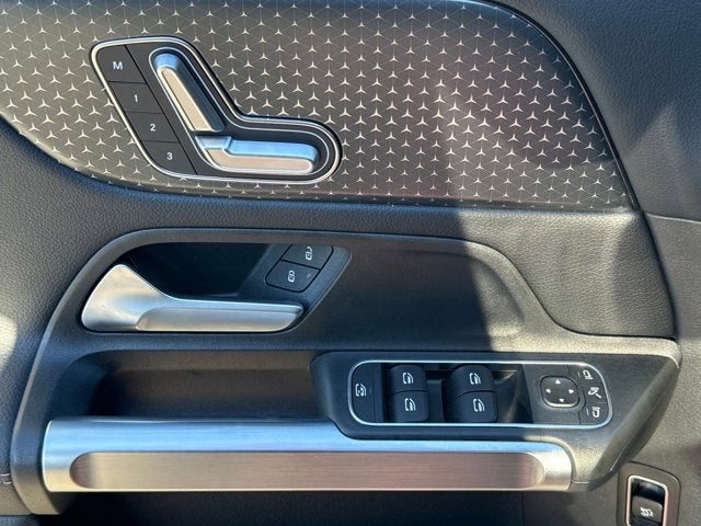 2025 Mercedes-Benz GLB GLB 250