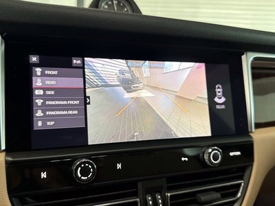 2022 Porsche Macan Base