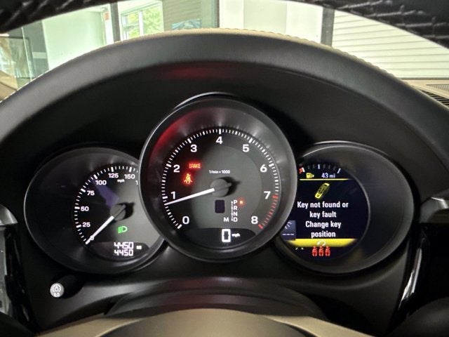 2026 Porsche Macan Base