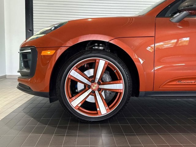 2025 Porsche Macan T